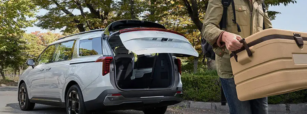 2026 Kia Carnival Cargo & Passenger Space